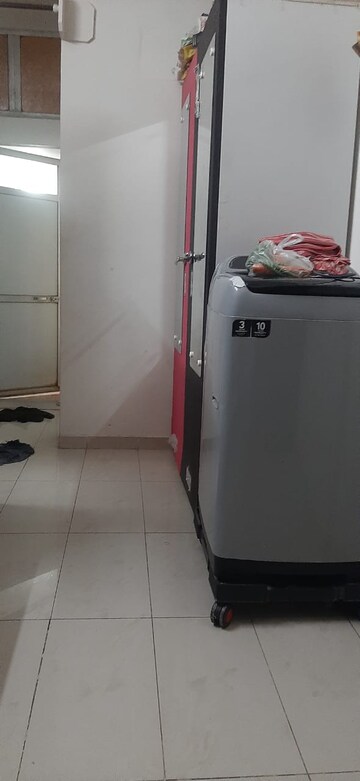 Furnished Amenities in 1 RK Apartment at Om Sai Aaradhana, Dahisar East – for Sale