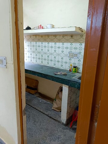 Team Area in 1 BHK Builder Floor at Lajpat Nagar – for Rent