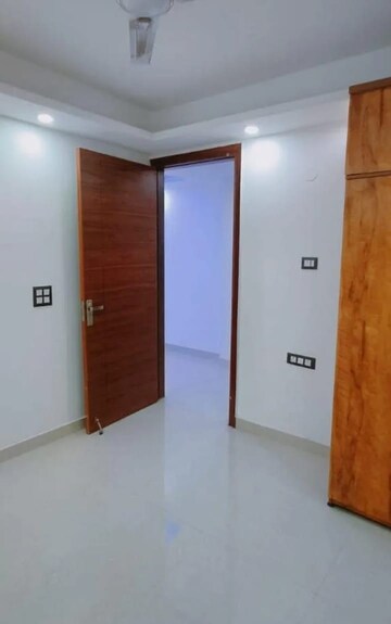 Room in 2 BHK Builder Floor at Saket – for Sale