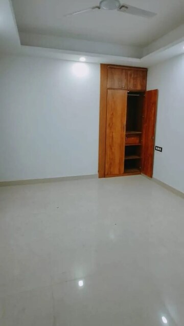 Room in 2 BHK Builder Floor at Saket – for Sale