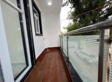 Balcony in 2 BHK Builder Floor at Saket – for Sale