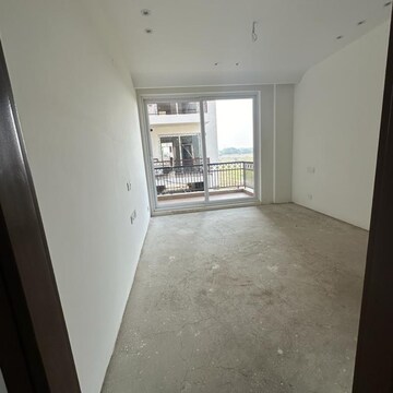 Room in 3.5 BHK Builder Floor at VRS Suntec City, Mullanpur – for Sale