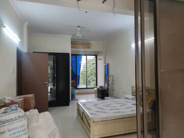 Bedroom in 5 BHK Villa at Hermitage Complex, Dahisar East – for Sale
