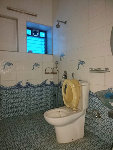 Bathroom in 5 BHK Villa at Hermitage Complex, Dahisar East – for Sale