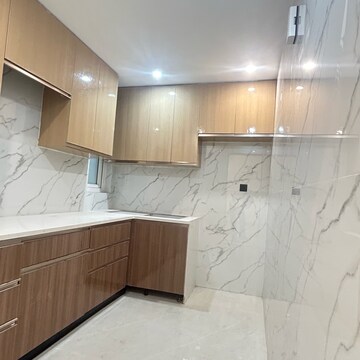 Kitchen in 3 BHK Builder Floor at Ansal Boom Plaza, Sector 57 – for Sale