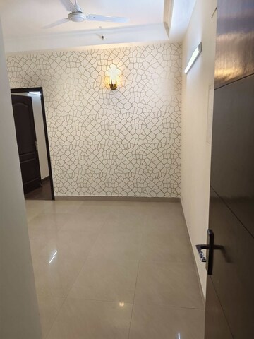 Bathroom in 2.5 BHK Apartment at Amrapali Princely Estate, Sector 76 – for Sale