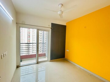 Room in 3 BHK Apartment at Amrapali Princely Estate, Sector 76 – for Sale