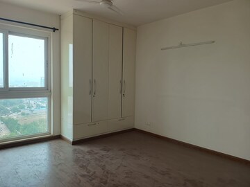 Room in 3 BHK Apartment at Pareena Micasa, Sector 68 – for Sale