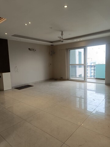Room in 3 BHK Apartment at Conscient Heritage One, Sector 62 – for Sale