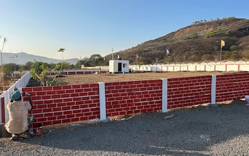 Plot For Sale in Dapodi