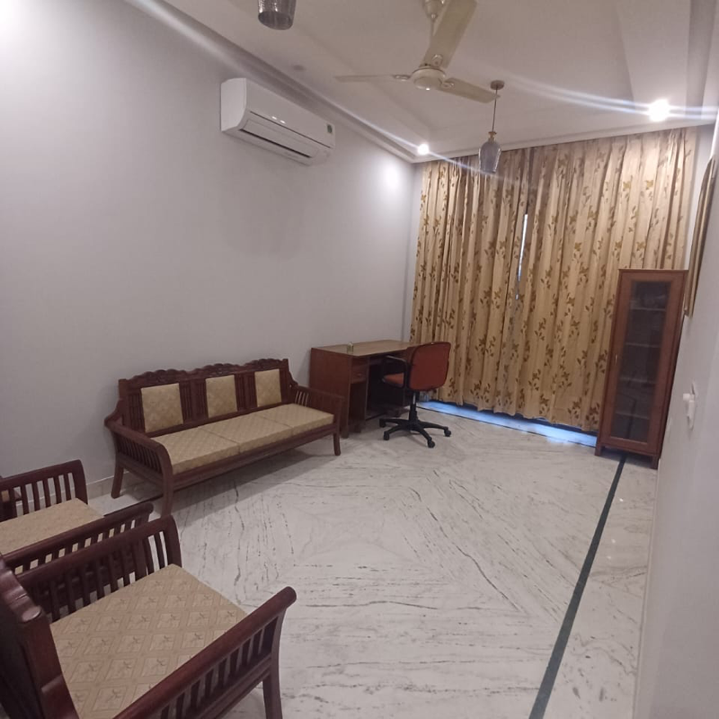 1.5 BHK Builder Floor For Rent in Kalkaji Delhi  7247400