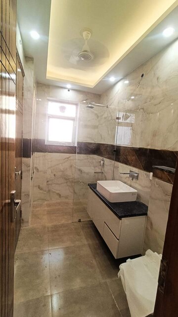 Attached Bathroom in 4 BHK Builder Floor at Sector 21c – for Sale