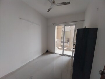 Room in 2.5 BHK Apartment at Mahagun Mywoods III, Sector 16c Greater Noida – for Sale
