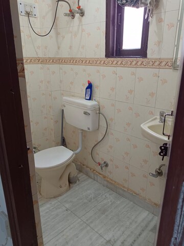 Bathroom in Studio Builder Floor at Lajpat Nagar – for Rent