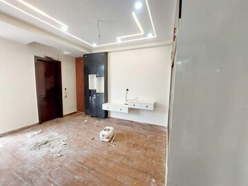 Bedroom in 3 BHK Builder Floor at Sector 31 – for Sale