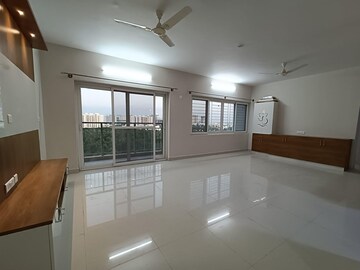 Room in 3 BHK Apartment at Prestige Ferns Residency, Harlur – for Sale