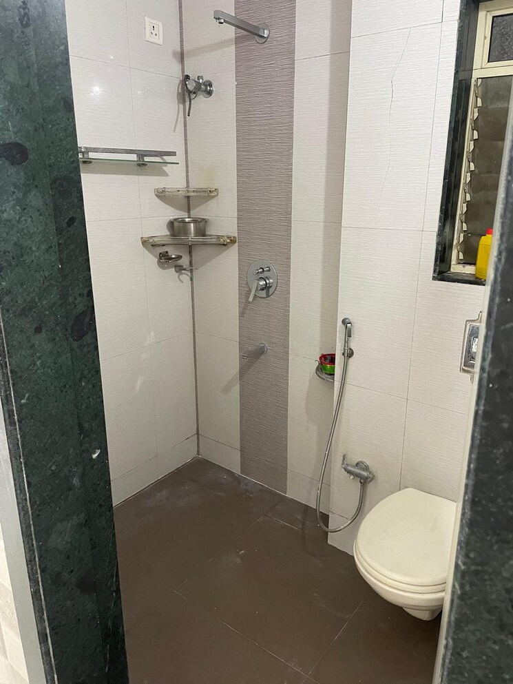 Bathroom, tulsidham-triveni-chs 3 Bedroom 833 Sq.Ft. Apartment In Kapur Bawdi Thane 7248549