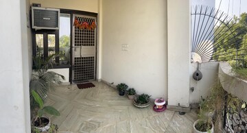 Parking in 2 BHK Builder Floor at Ashok Nagar – for Sale