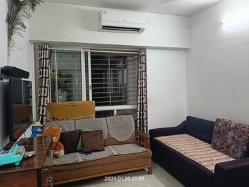 Bedroom in 1 BHK Apartment at Lodha Amara, Kolshet Road – for Sale