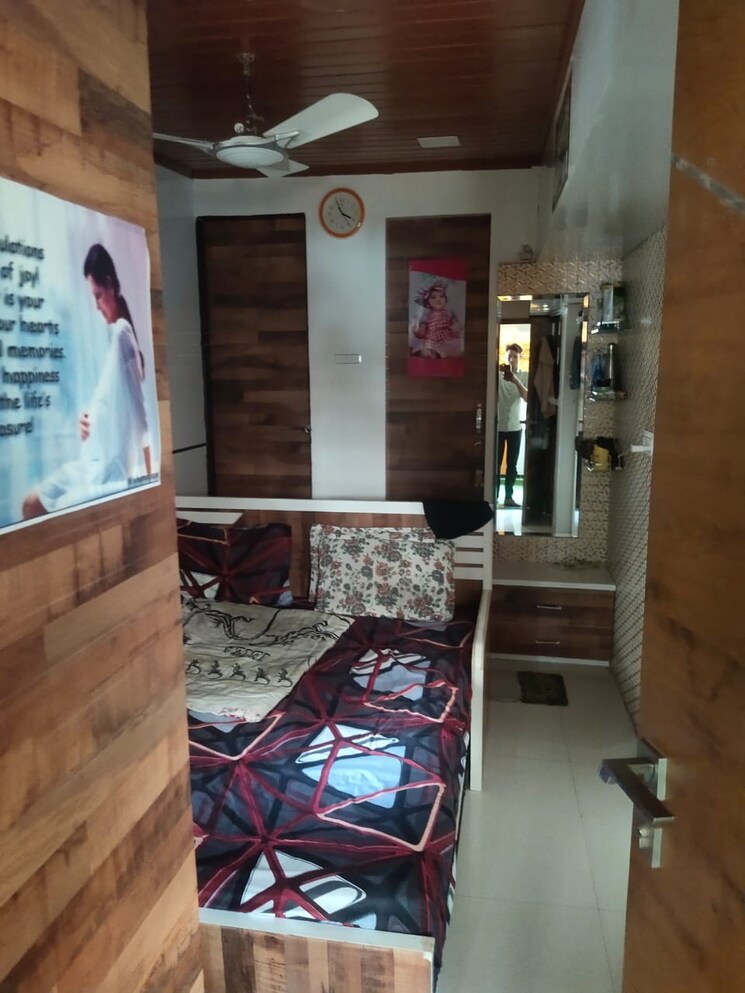 Master Bedroom, shree-balaji-krupa-apartment 4 Bedroom 3000 Sq.Ft. Apartment In Kharghar Navi Mumbai 7248940