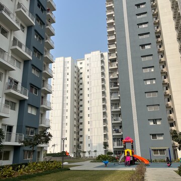 3.5 BHK Apartment – Exterior View View at Experion Capital, Vibhuti Khand - for Sale