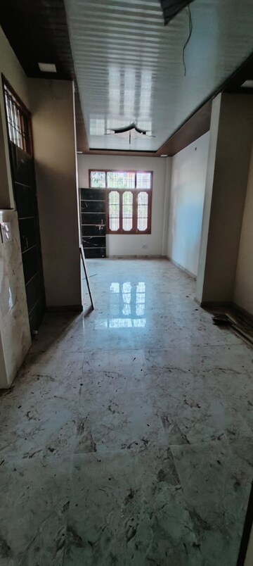 Room in 2 BHK Independent House at Deva Road – for Sale