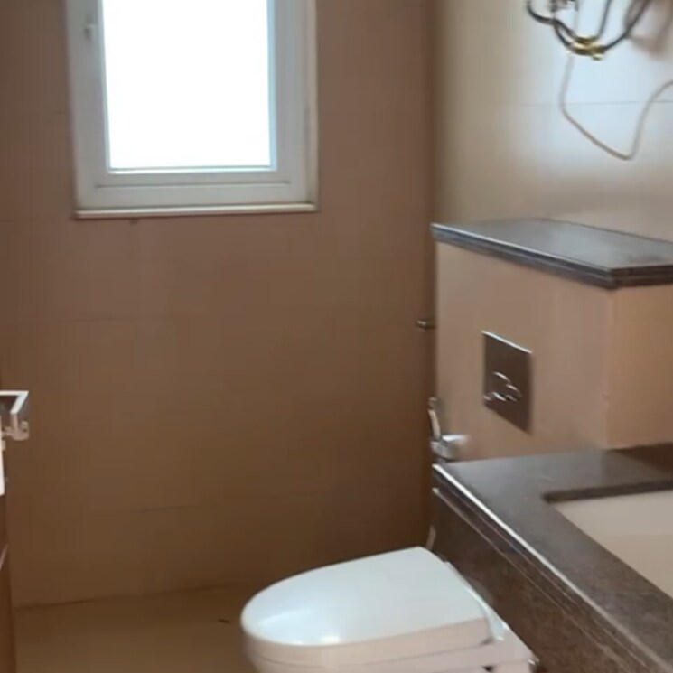 Bathroom, puri-emerald-bay 3.5 Bedroom 2450 Sq.Ft. Apartment In Dhanwapur Gurgaon 7249342