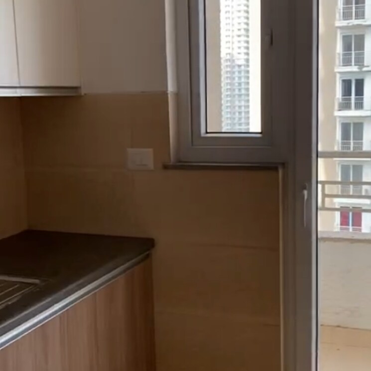 Kitchen, puri-emerald-bay 3.5 Bedroom 2450 Sq.Ft. Apartment In Dhanwapur Gurgaon 7249342