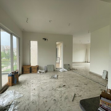 Bedroom in 4 BHK Villa at BPTP Amstoria, Sector 102 – for Sale