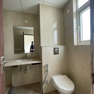 Bathroom in 4 BHK Villa at BPTP Amstoria, Sector 102 – for Sale