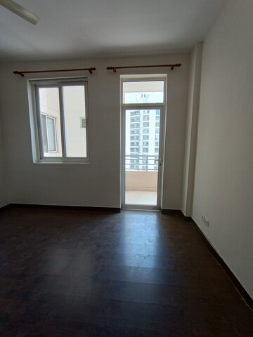 Room in 4 BHK Builder Floor at Emaar MGF Emerald Hills, Sector 65 – for Sale