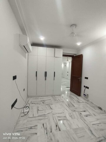 Bathroom in 3 BHK Apartment at Emaar The Enclave, Sector 66 – for Sale