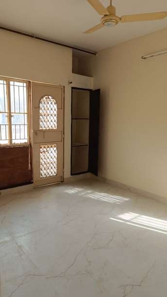 2 BHK Apartment For Rent in Builder Flats Sector 19, Dwarka Delhi  7249899