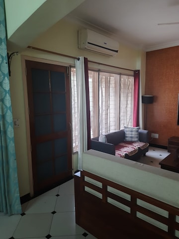 Living Room in 4 BHK Apartment at DLF The Belvedere Park, Sector 24 – for Sale