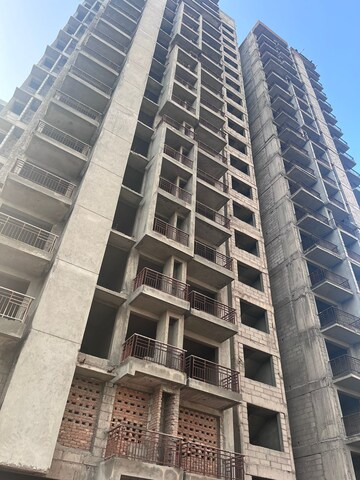 3 BHK Apartment For Sale in Bhutani City Center, Sector 150