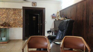 Furnished Amenities in 3.5 BHK Apartment at Moroccan Cooperative Housing Society, Goregaon East – for Sale