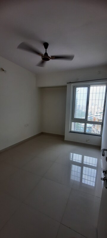 Room in 2 BHK Apartment at Puranik Rumah Bali, Ghodbunder Road – for Sale