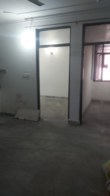 Furnished Amenities in 2.5 BHK Builder Floor at Mayur Vihar Phase 1 – for Sale