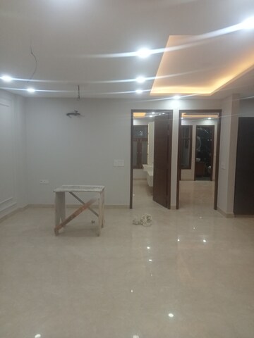 Room in 3.5 BHK Apartment at Sector 22 Dwarka – for Sale