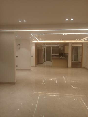 Room in 4 BHK Apartment at Sector 22 Dwarka – for Sale