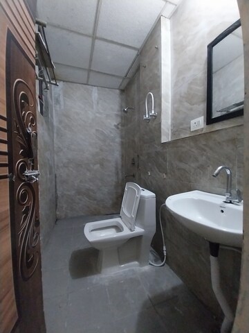 Bathroom in 1 BHK Builder Floor at Sector 73 – for Sale