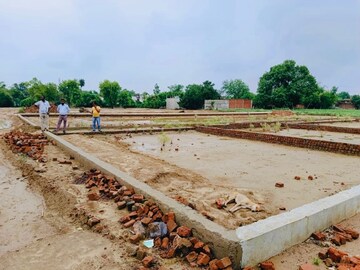  Plot For Sale in Wazirganj