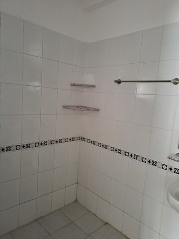 Bathroom in 4 BHK Apartment at Ardee City Palm Grove Heights, Sector 52 – for Sale