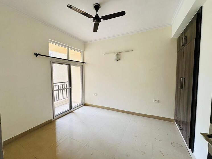Room, amrapali-princely-estate 3 Bedroom 1315 Sq.Ft. Apartment In Sector 76 Noida 7251717