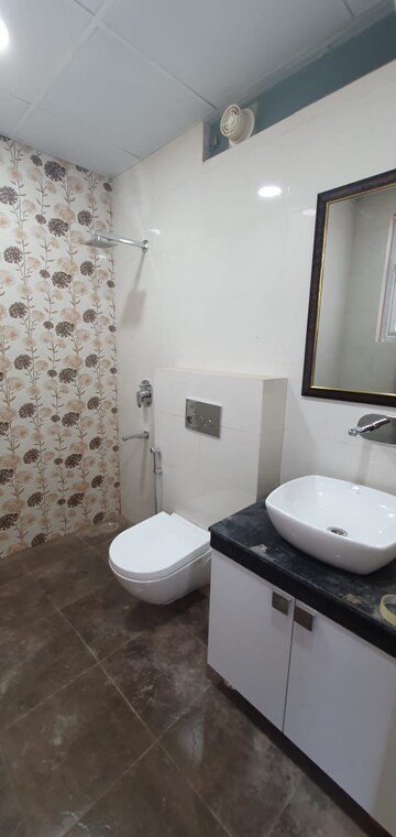 Bathroom in 3 BHK Builder Floor at Ardee City, Sector 52 – for Sale