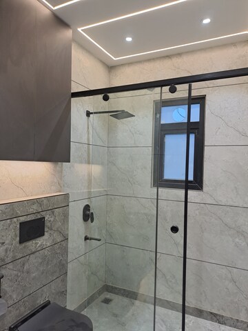 Bathroom in 3 BHK Builder Floor at Ardee City, Sector 52 – for Sale