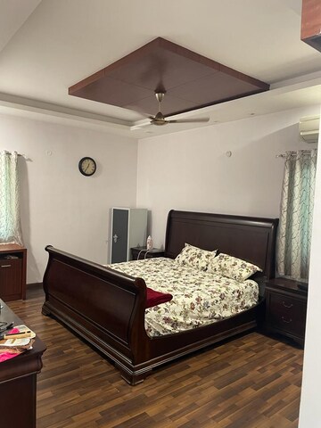 Bedroom in 4 BHK Apartment at Cybercity Rainbow Vistas Rock Gardens, Hi Tech City – for Sale