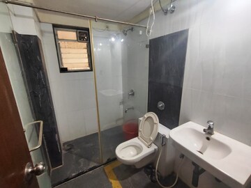Bathroom in 4 BHK Apartment at Sanjona Abhilash, Chembur – for Sale