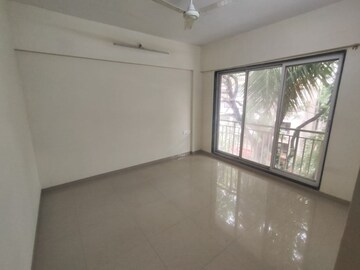 Room in 4 BHK Apartment at Sanjona Abhilash, Chembur – for Sale