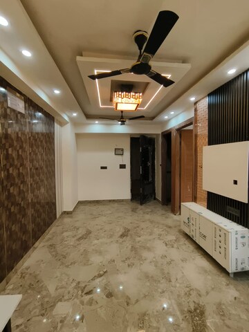 Kitchen in 2 BHK Builder Floor at Sector 73 – for Sale